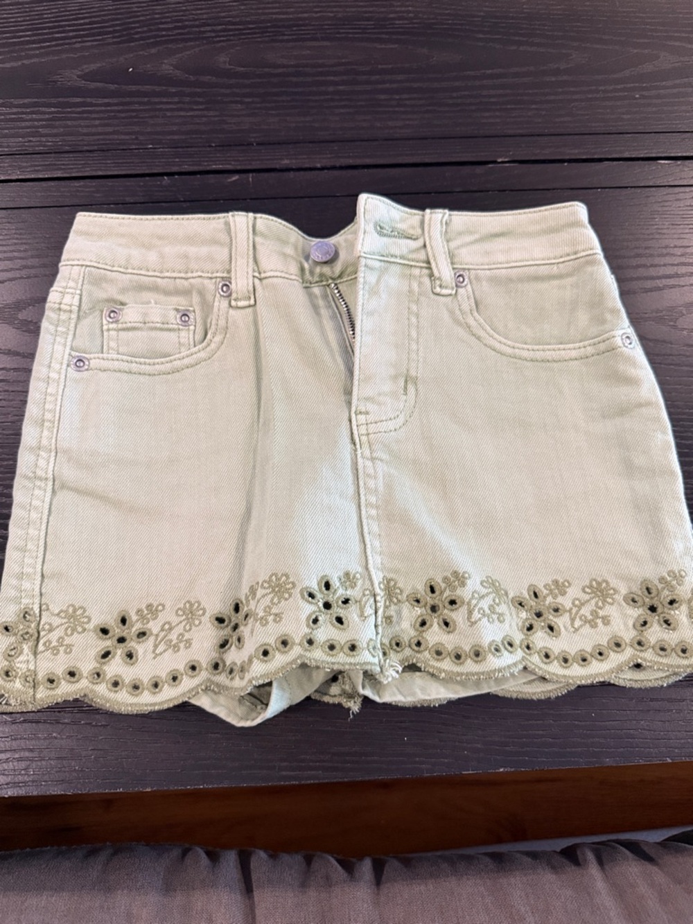 Tractr Light Sage Embroidered Scallop Hem Skort